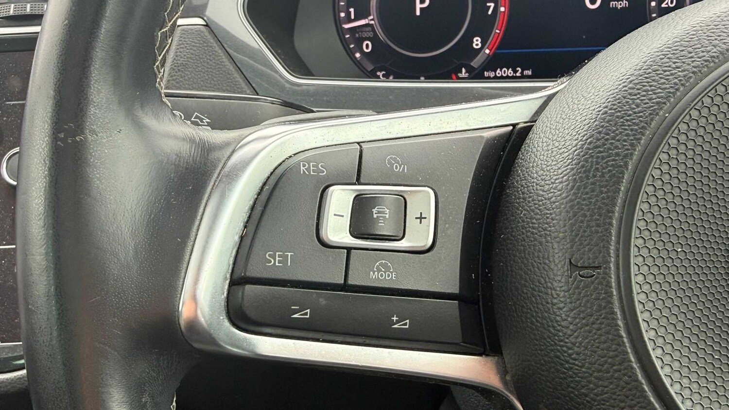 Used Volkswagen Tiguan 2017 for sale - 78209334: Photo 11