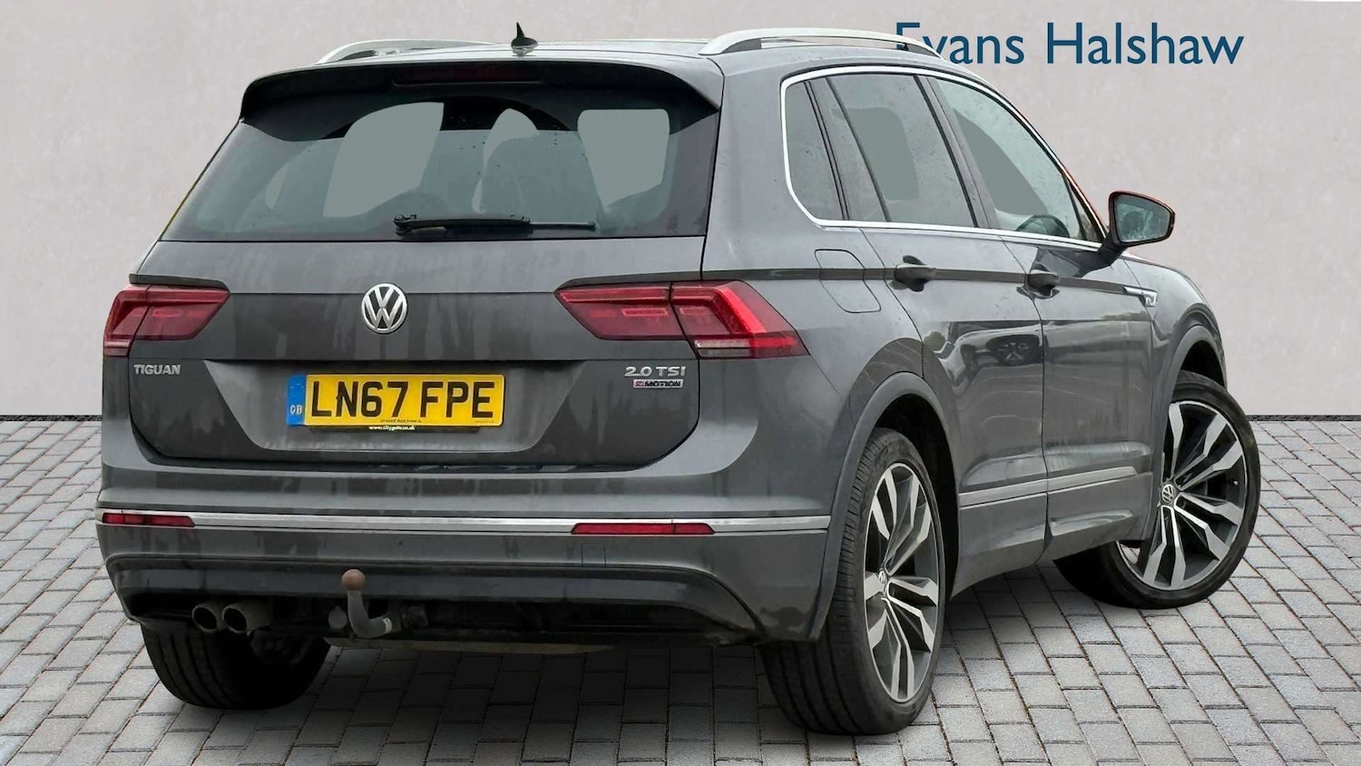 Used Volkswagen Tiguan 2017 for sale - 78209334: Photo 2