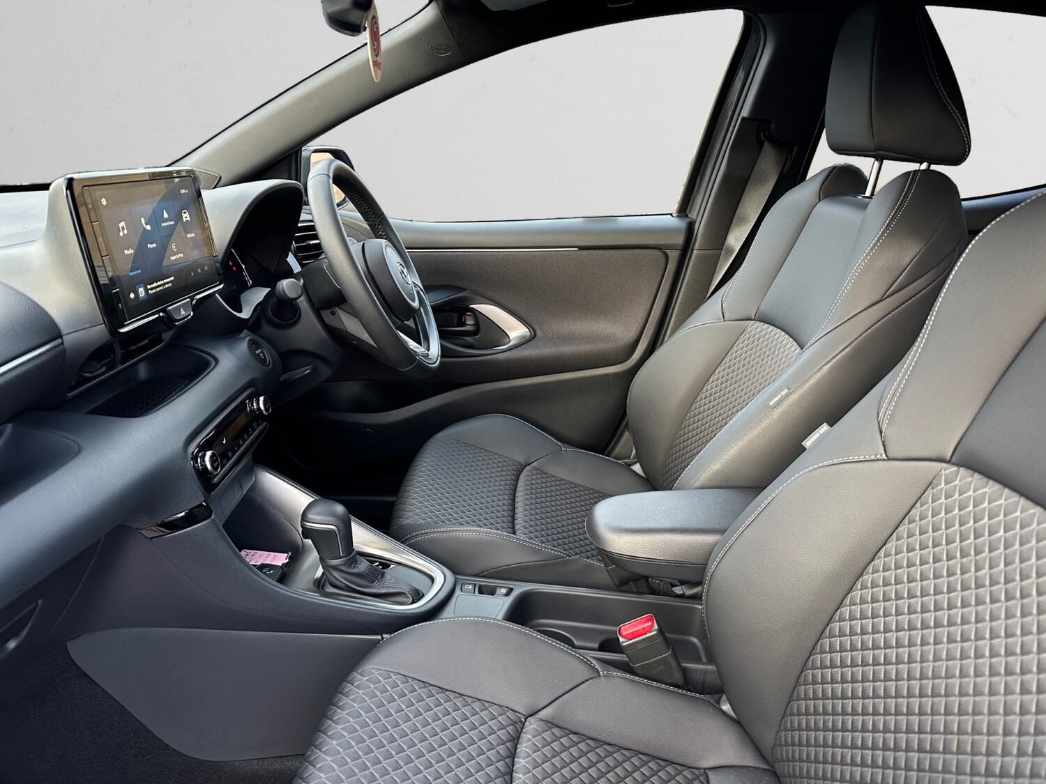 Used Mazda Mazda2 HYBRID 2025 for sale - 77826550: Photo 6