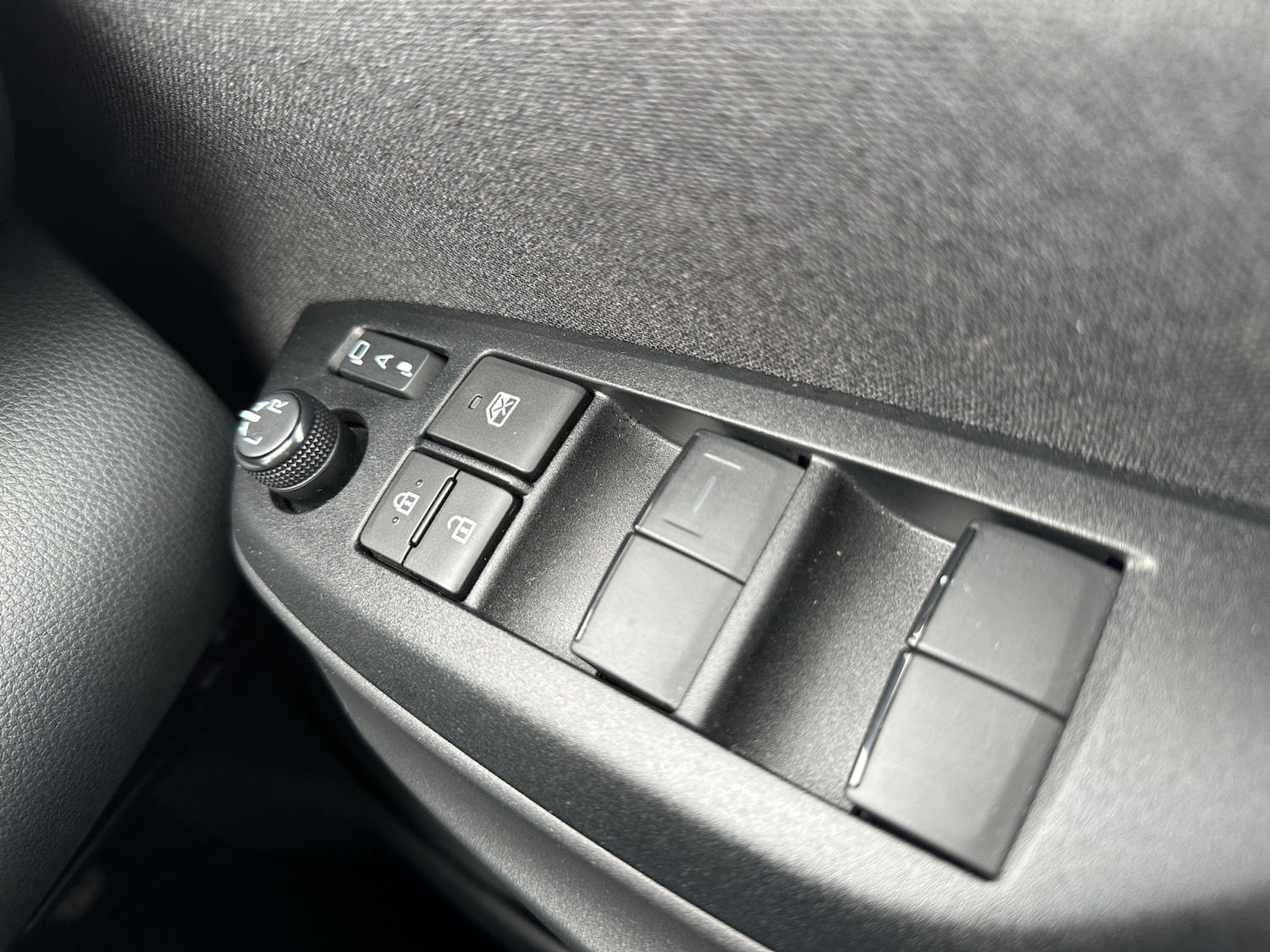 Used Mazda Mazda2 HYBRID 2023 for sale - 77326369: Photo 27