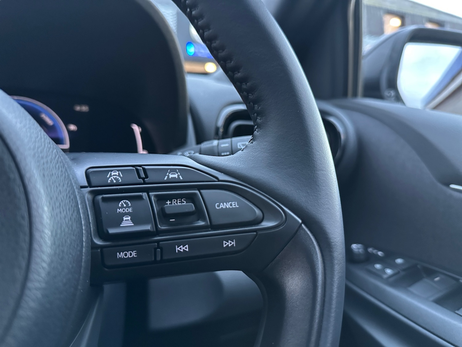 Used Mazda Mazda2 HYBRID 2025 for sale - 76533761: Photo 27