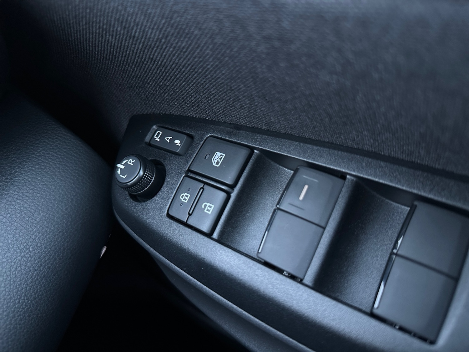 Used Mazda Mazda2 HYBRID 2025 for sale - 76533761: Photo 28