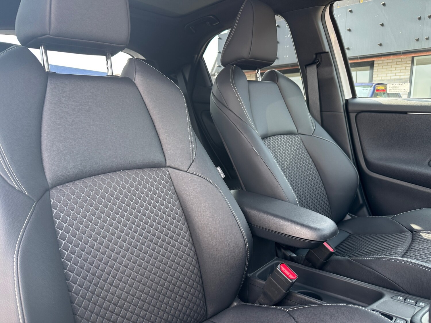 Used Mazda Mazda2 HYBRID 2025 for sale - 77965227: Photo 31