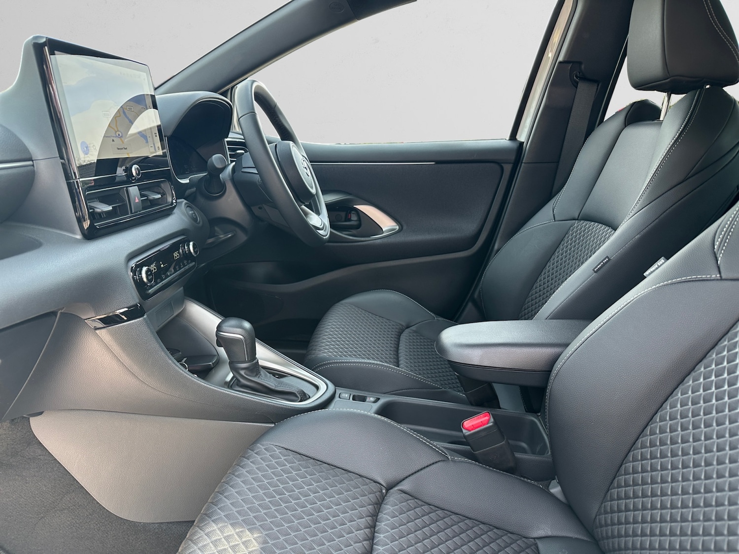 Used Mazda Mazda2 HYBRID 2025 for sale - 77965227: Photo 6