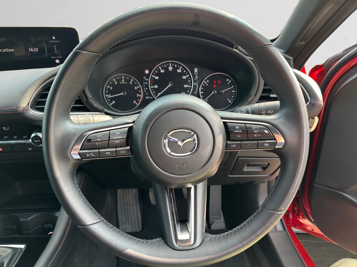 Used Mazda Mazda3 2024 for sale - 76533689: Photo 9