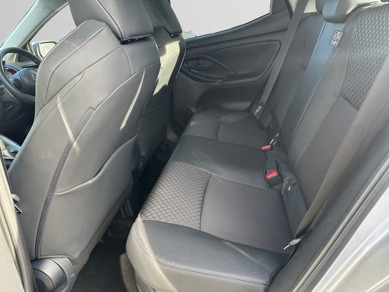 Used Mazda Mazda2 HYBRID 2022 for sale - 76640363: Photo 7