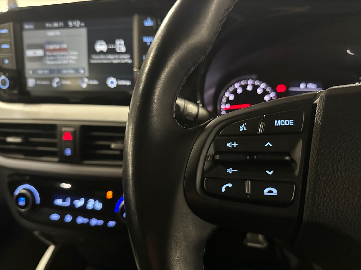 Used Hyundai i10 2021 for sale - 76745293: Photo 26