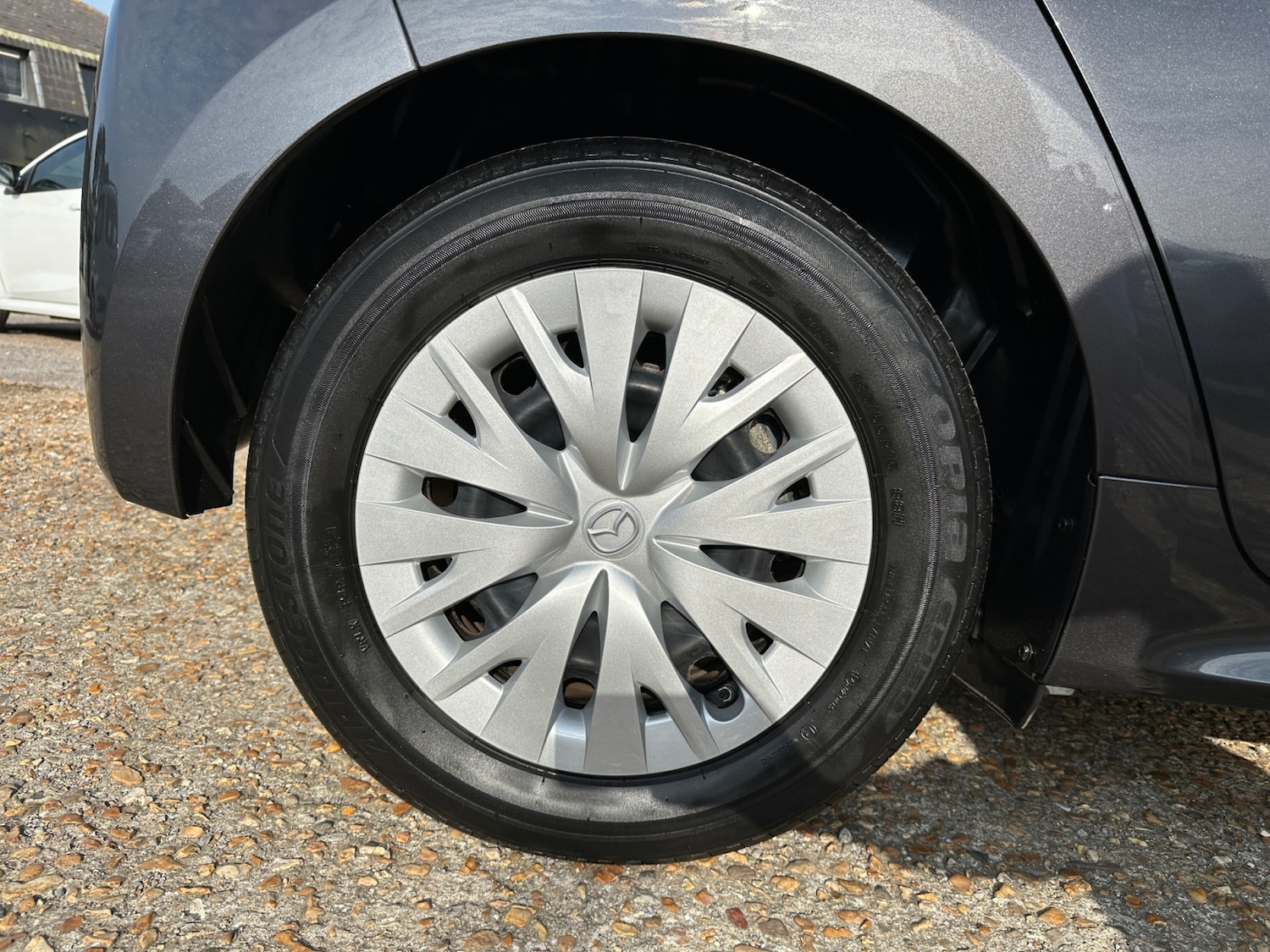 Used Mazda Mazda2 HYBRID 2023 for sale - 77971672: Photo 24