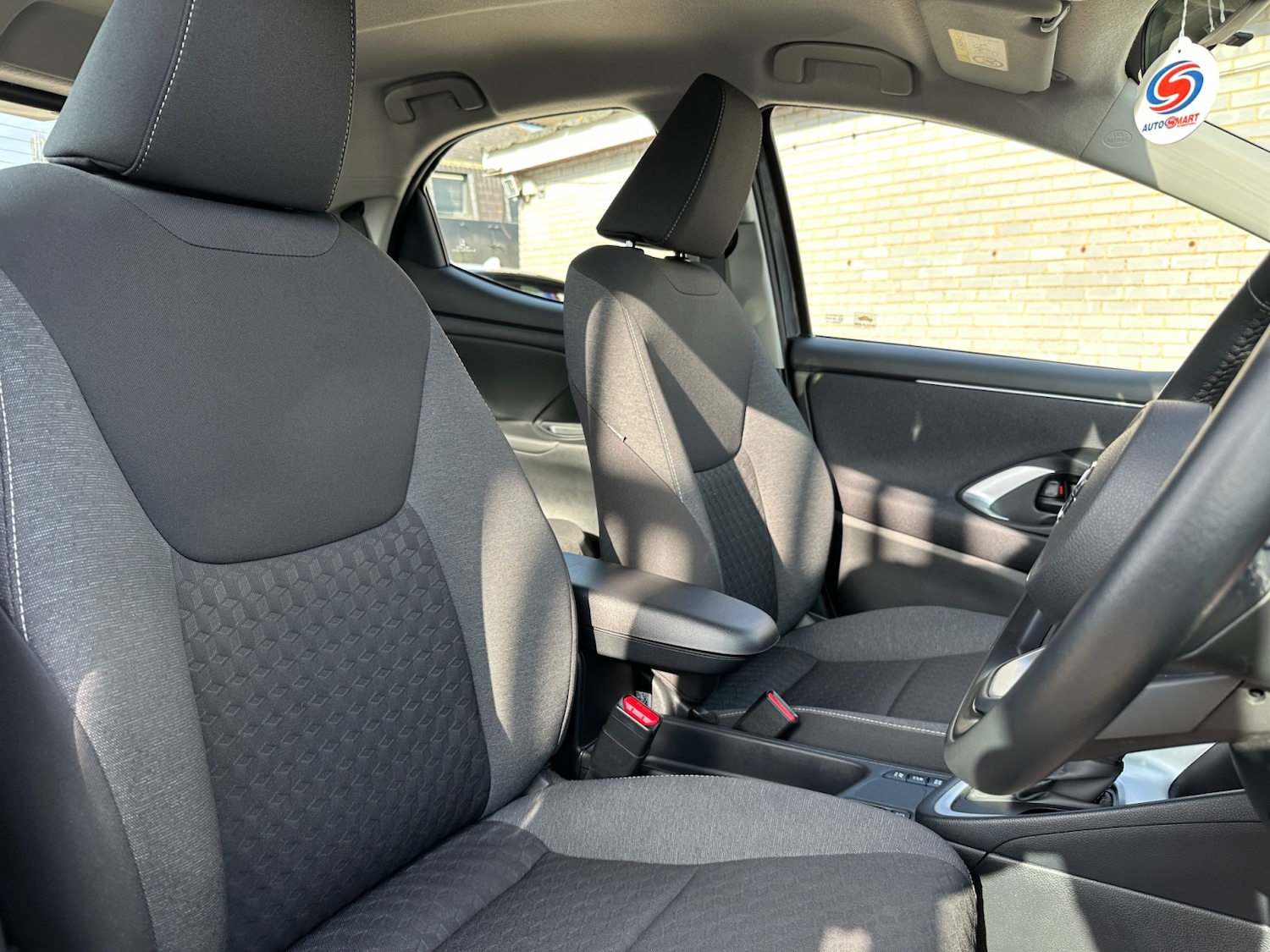 Used Mazda Mazda2 HYBRID 2023 for sale - 77971672: Photo 30