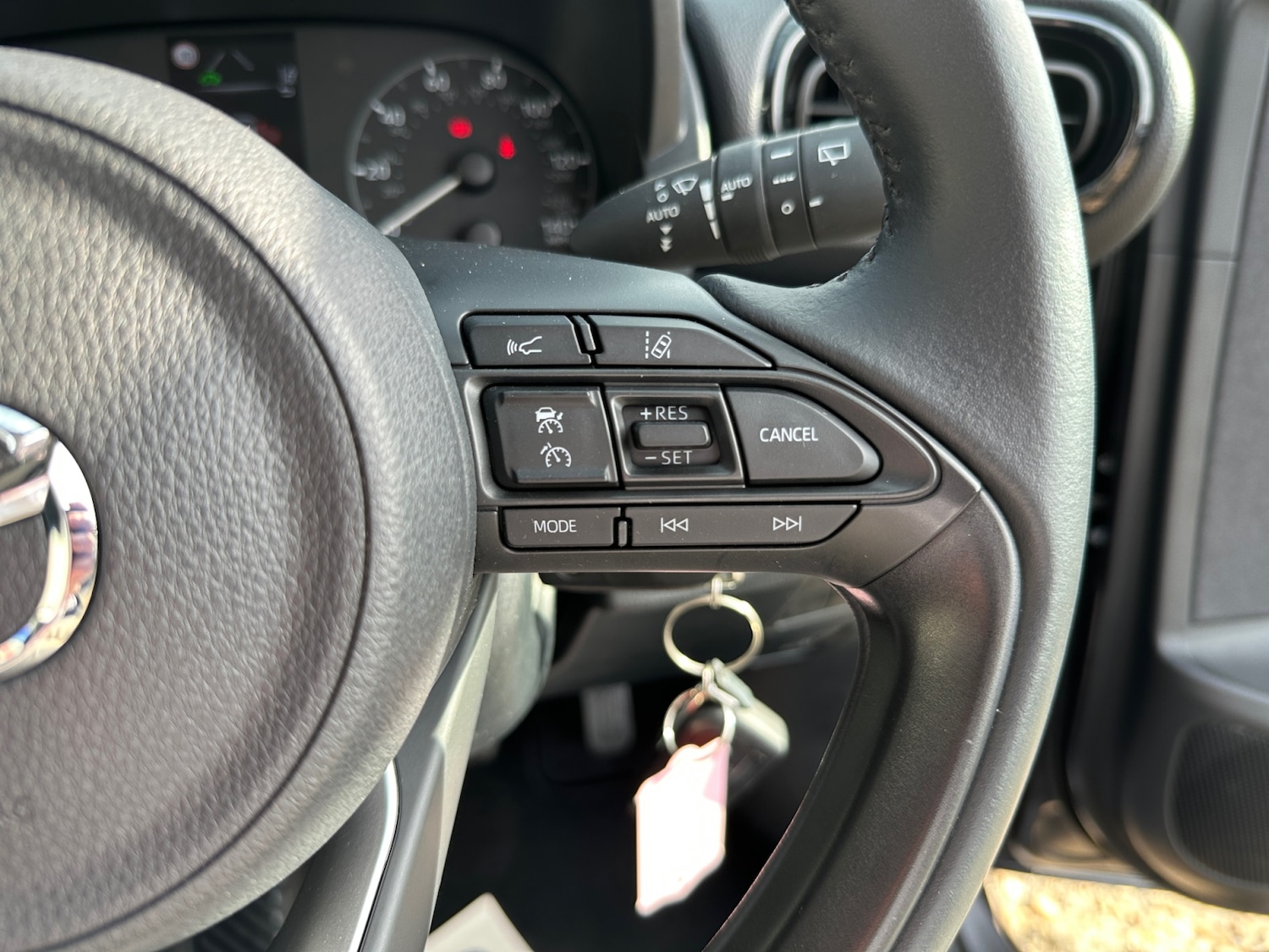 Used Mazda Mazda2 HYBRID 2023 for sale - 77971672: Photo 32