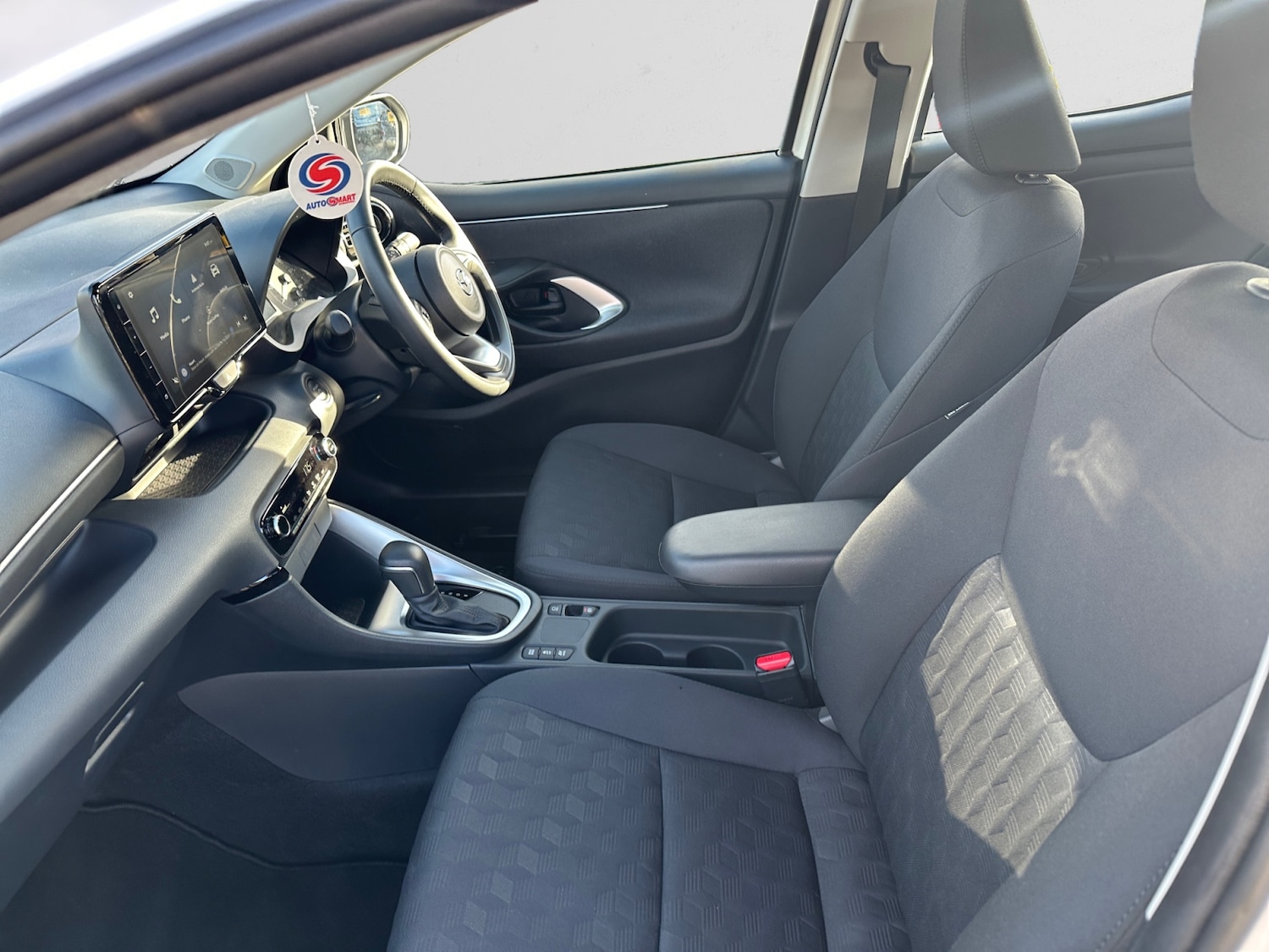 Used Mazda Mazda2 HYBRID 2025 for sale - 76533856: Photo 6