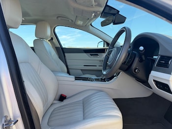Used Jaguar XF 2019 for sale - 79448490: Photo