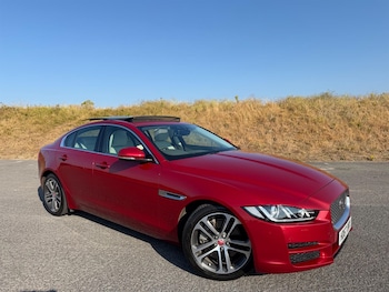 Used Jaguar XE 2018 for sale - 79311906: Photo