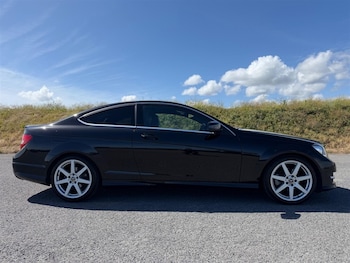 Used Mercedes-Benz C Class 2014 for sale - 79311892: Photo