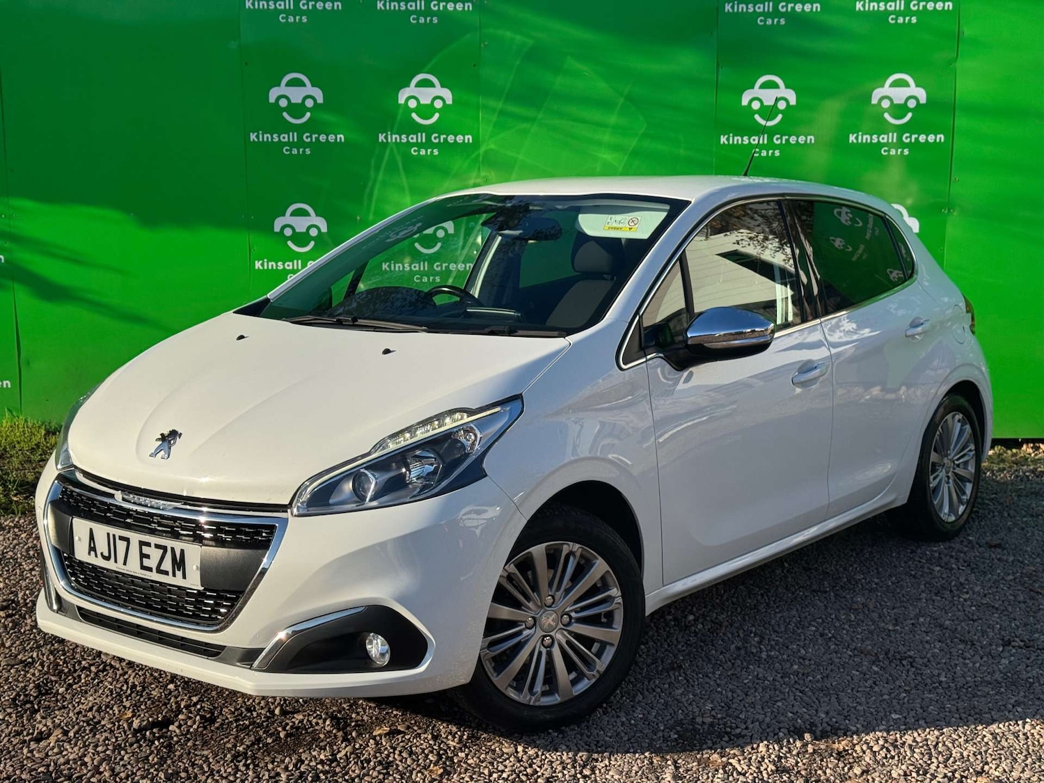 Used Peugeot 208 2017 for sale - 76959849: Photo 2