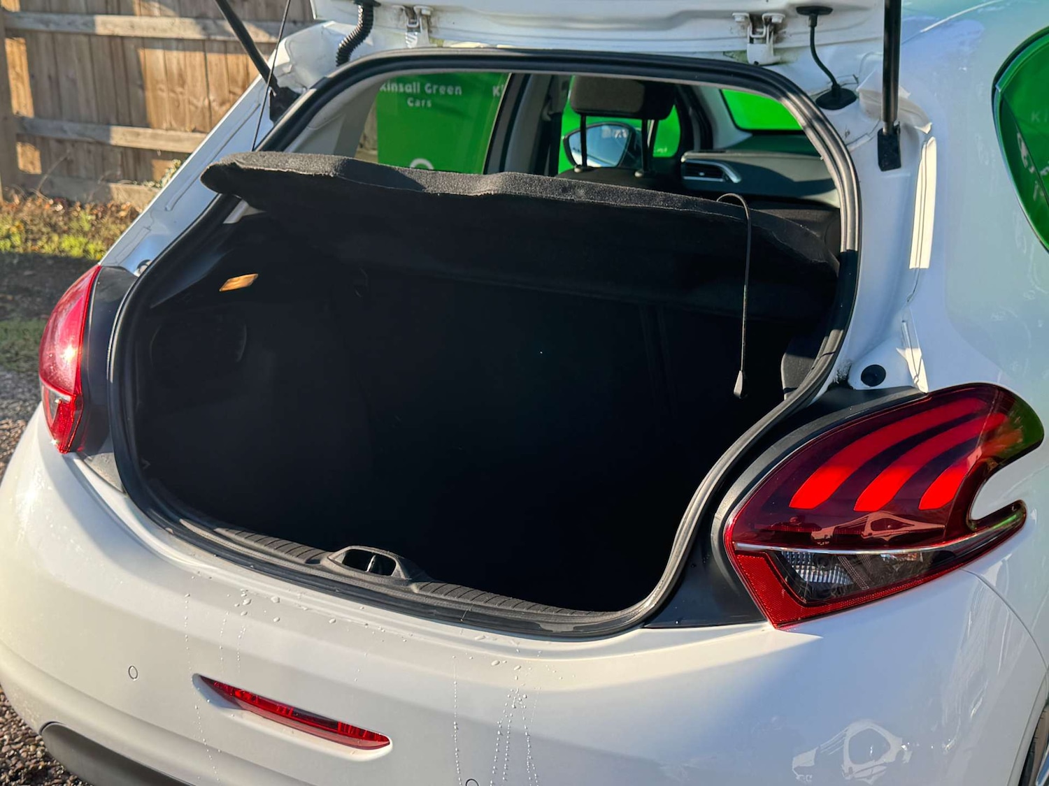 Used Peugeot 208 2017 for sale - 76959849: Photo 23