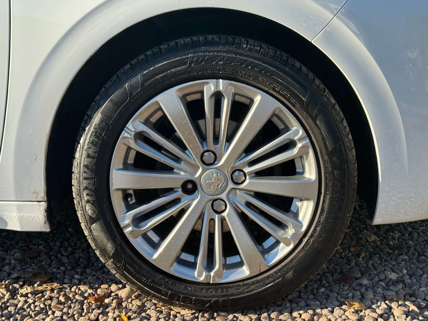 Used Peugeot 208 2017 for sale - 76959849: Photo 25