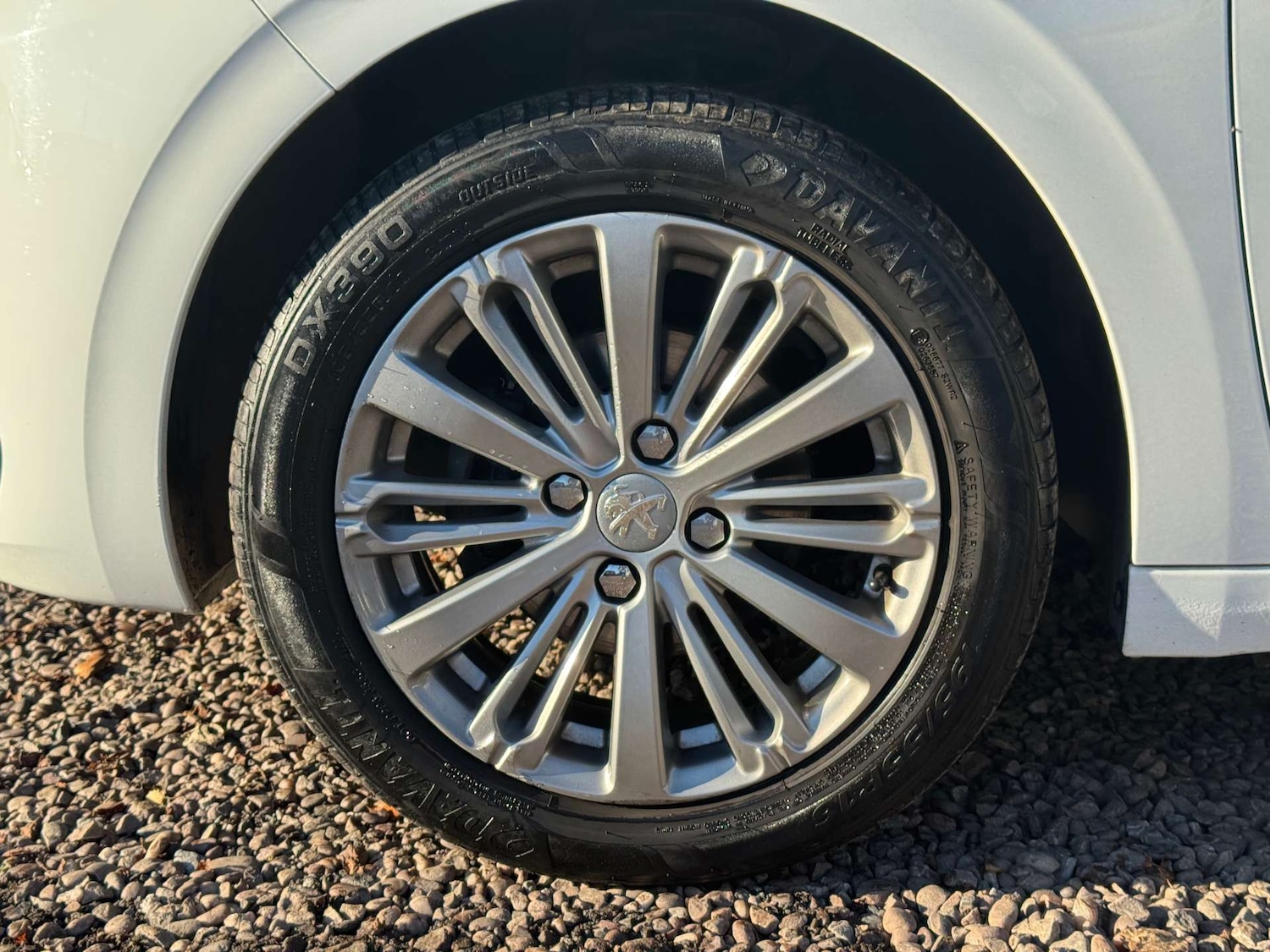 Used Peugeot 208 2017 for sale - 76959849: Photo 29