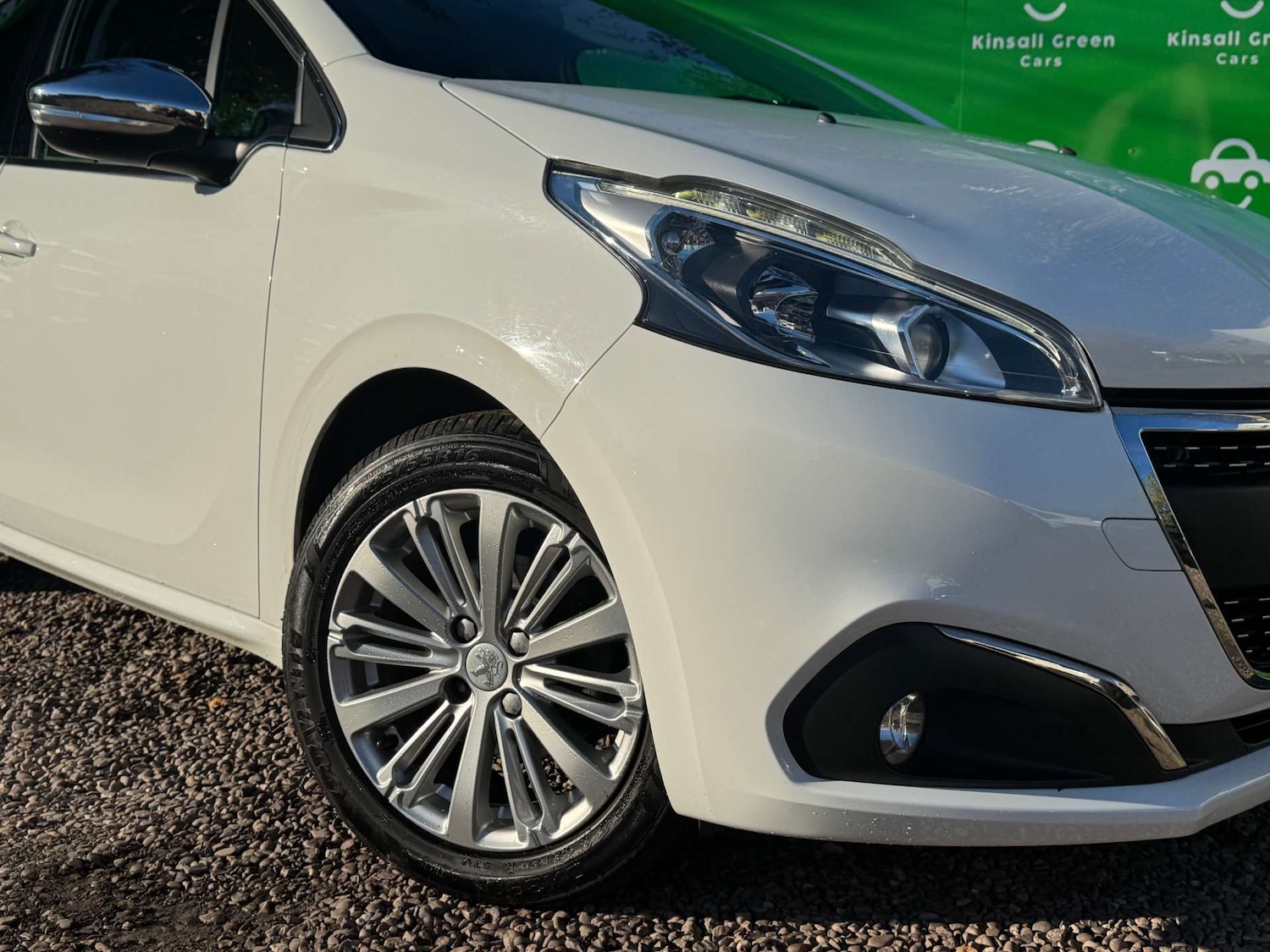 Used Peugeot 208 2017 for sale - 76959849: Photo 4