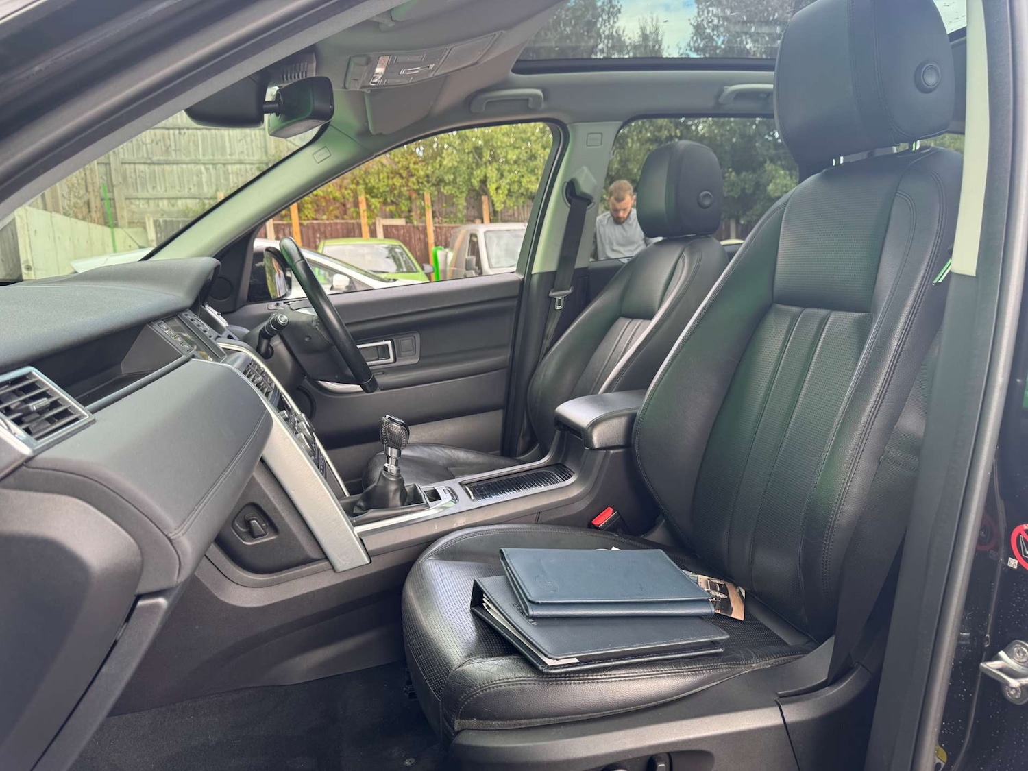 Used Land Rover Discovery Sport 2017 for sale - 75908273: Photo 25