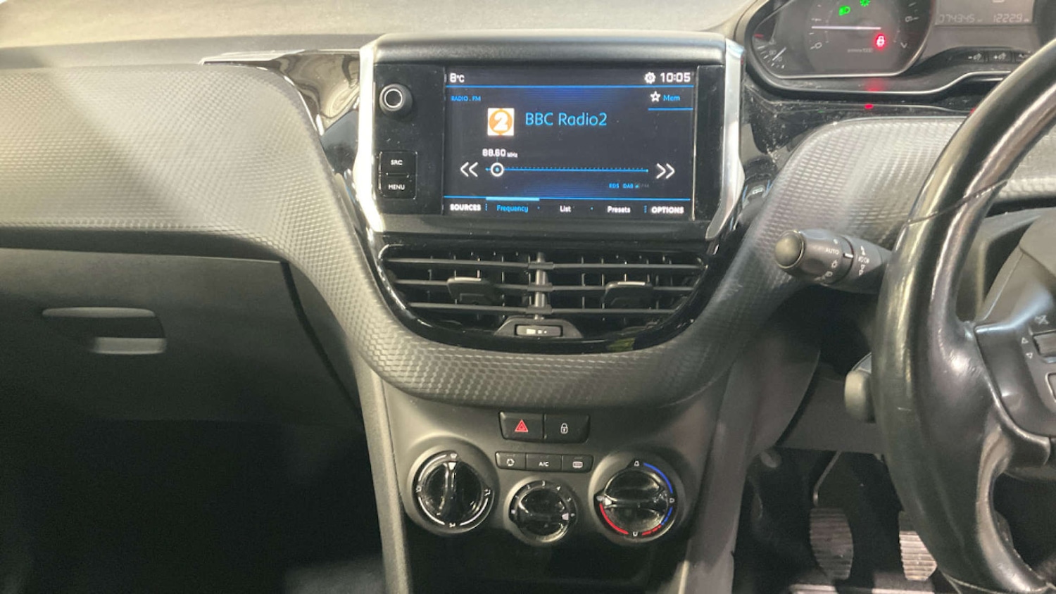 Used Peugeot 208 2017 for sale - 76669267: Photo 9