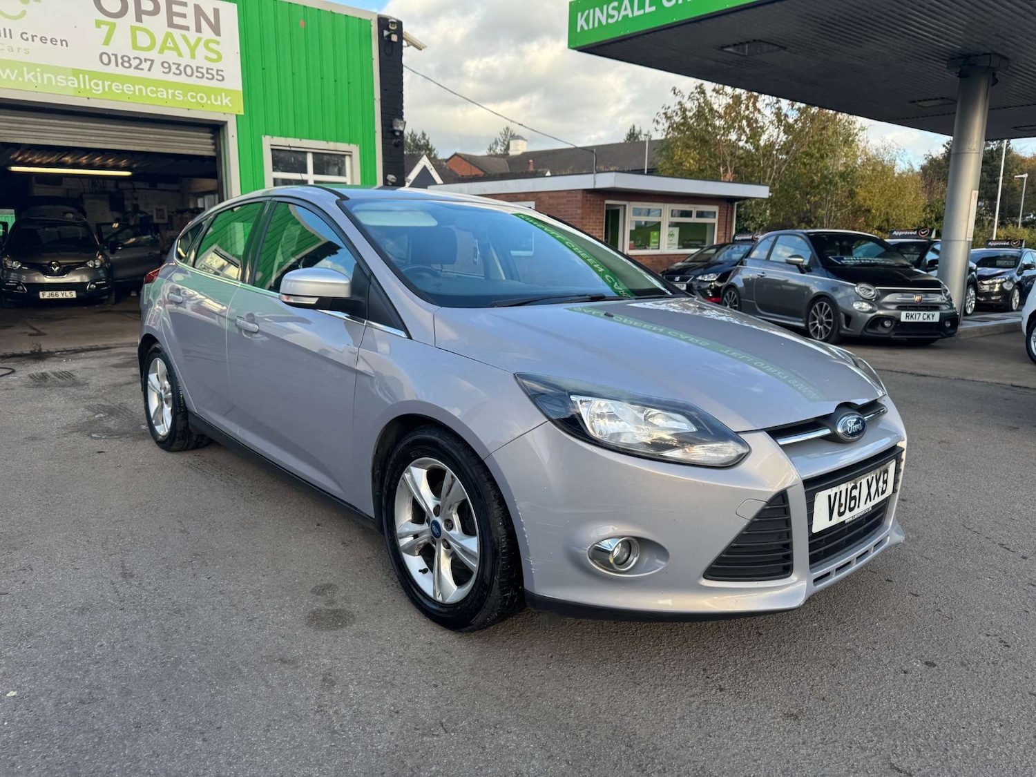 Used Ford Focus 2011 for sale - 76382750: Photo 2