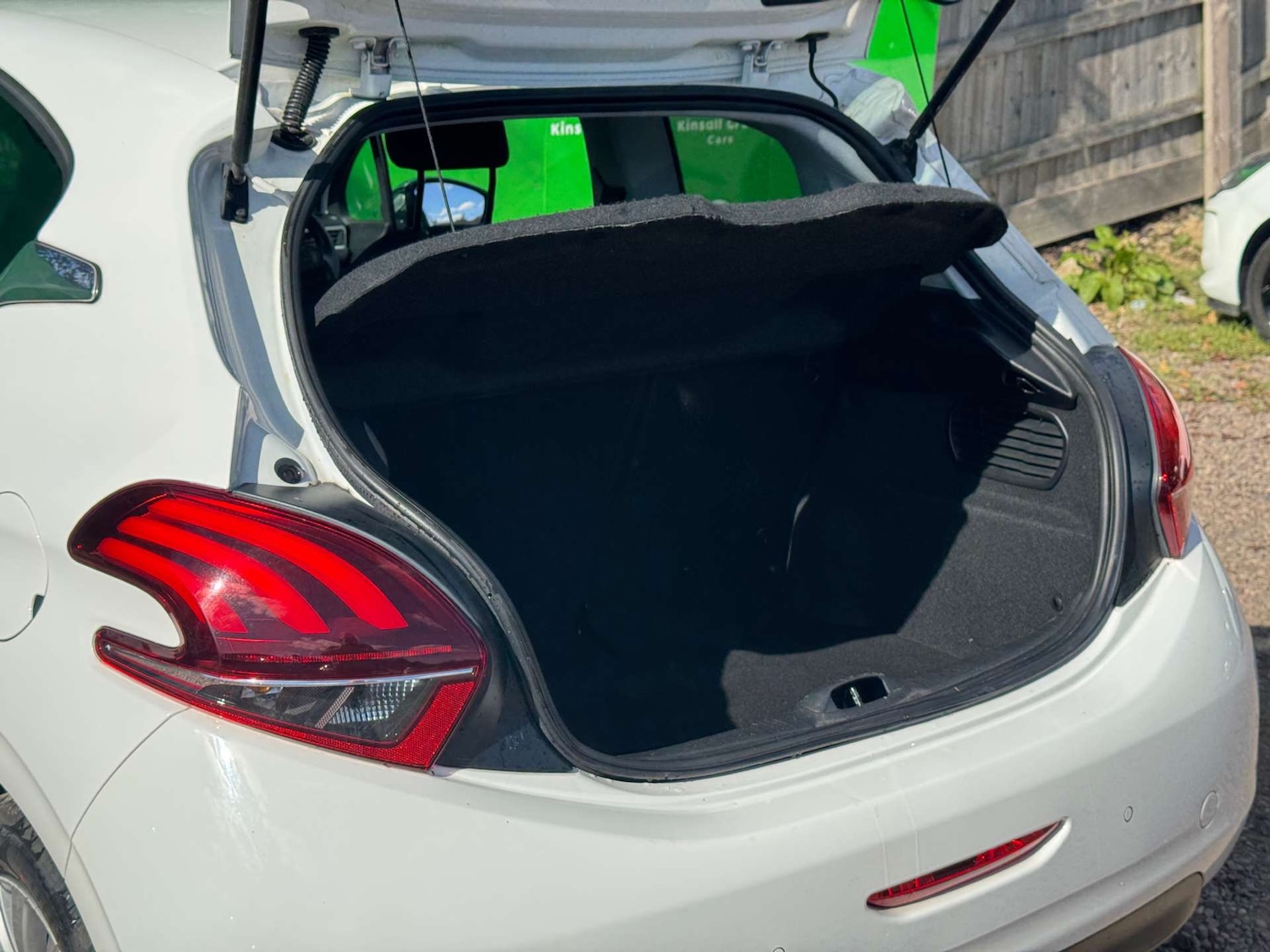 Used Peugeot 208 2016 for sale - 75933679: Photo 20