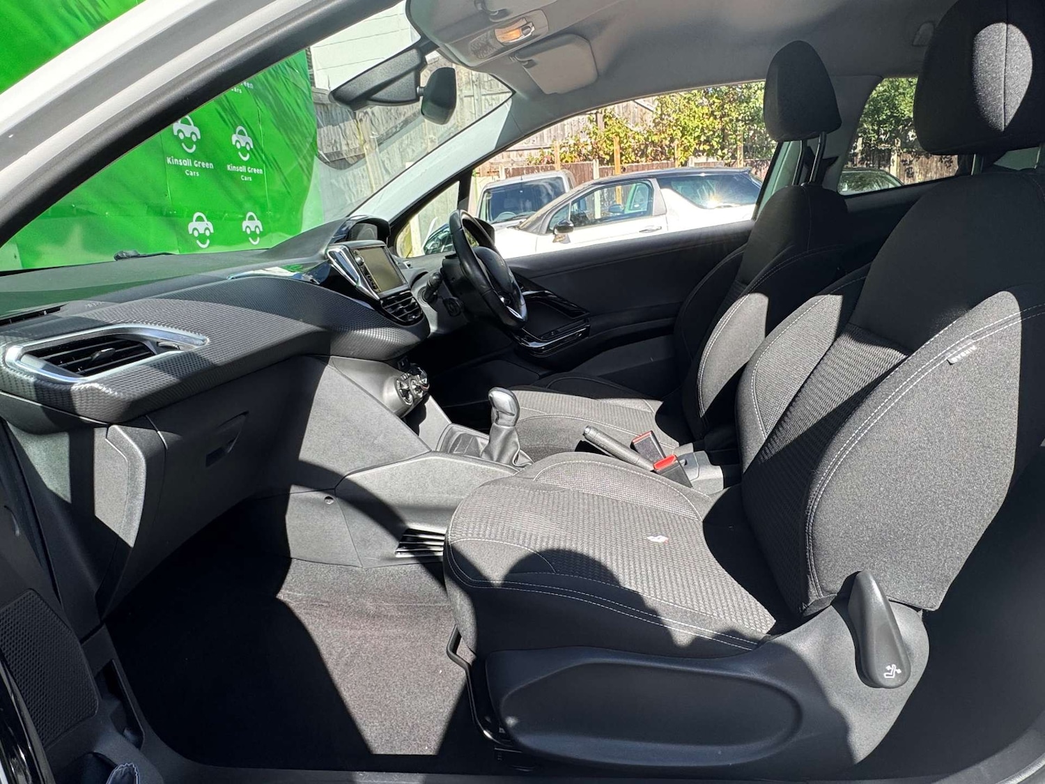 Used Peugeot 208 2016 for sale - 75933679: Photo 31