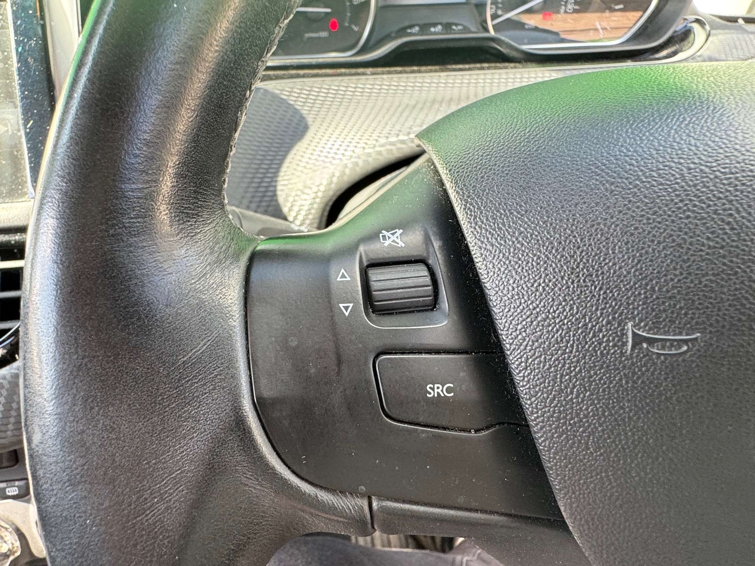 Used Peugeot 208 2016 for sale - 75933679: Photo 34