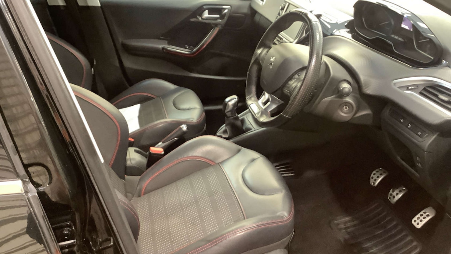 Used Peugeot 208 2018 for sale - 76737867: Photo 10