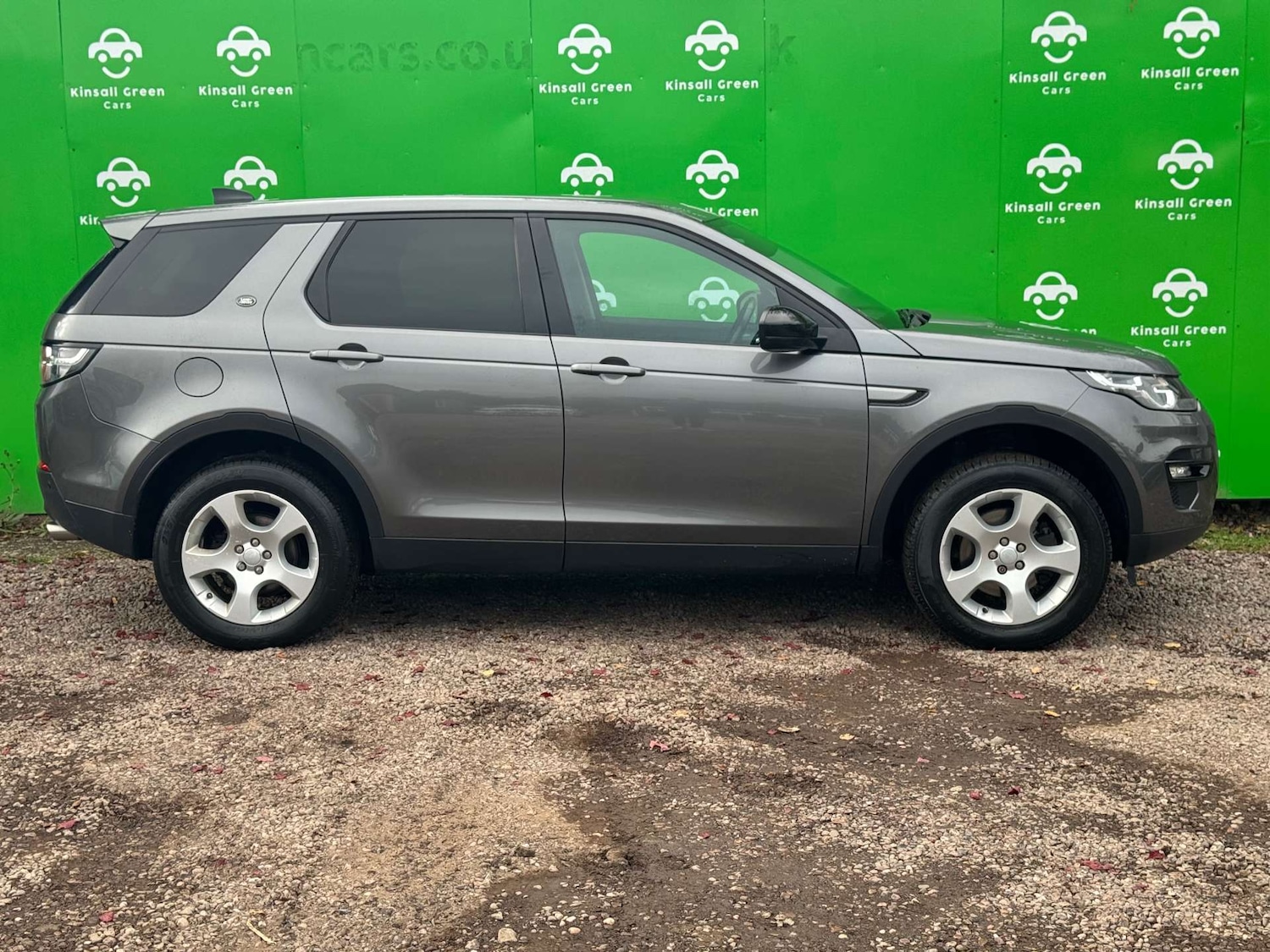 Used Land Rover Discovery Sport 2017 for sale - 76148247: Photo 16