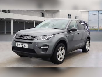 Used Land Rover Discovery Sport 2017 for sale - 76148247: Photo 2