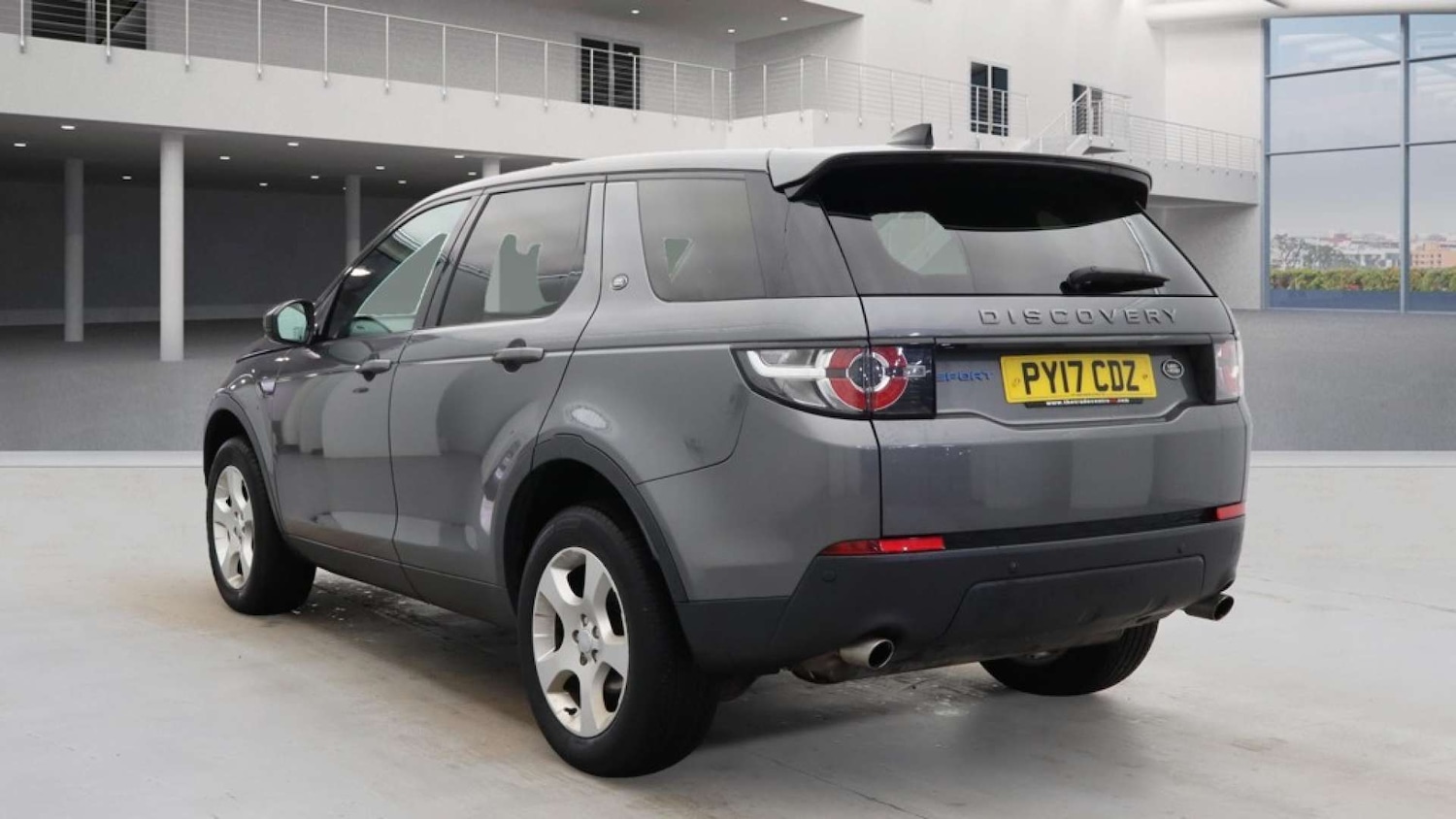 Used Land Rover Discovery Sport 2017 for sale - 76148247: Photo 3