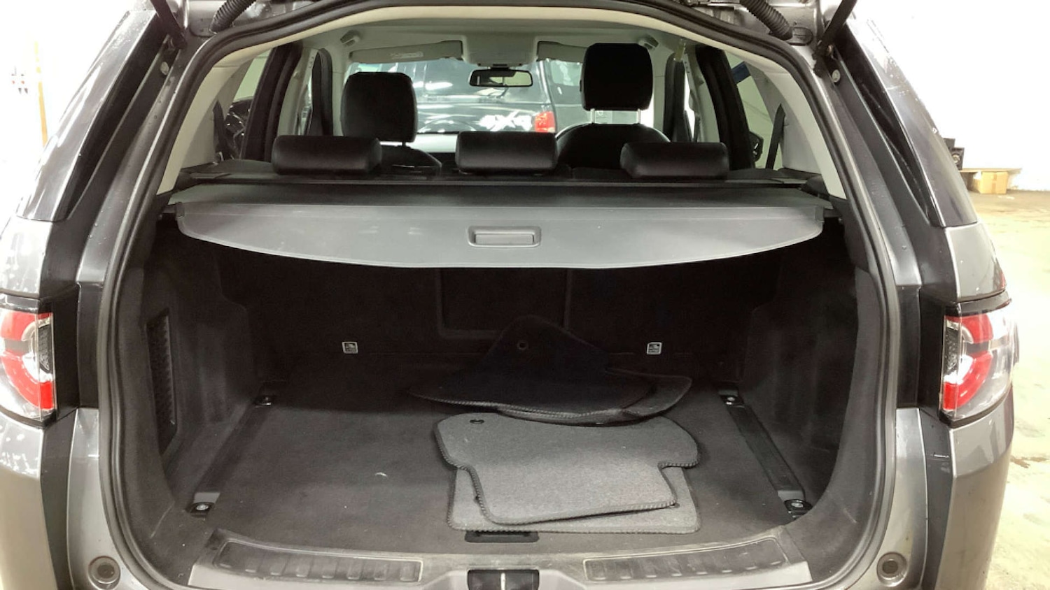 Used Land Rover Discovery Sport 2017 for sale - 76148247: Photo 9