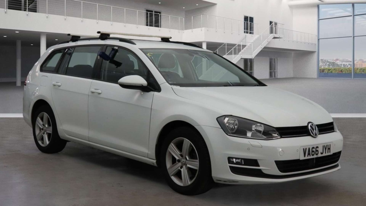 Used Volkswagen Golf 2016 for sale - 76642912: Photo 1