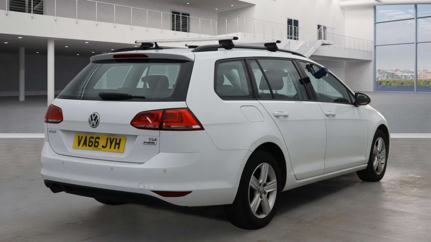 Used Volkswagen Golf 2016 for sale - 76642912: Photo 4