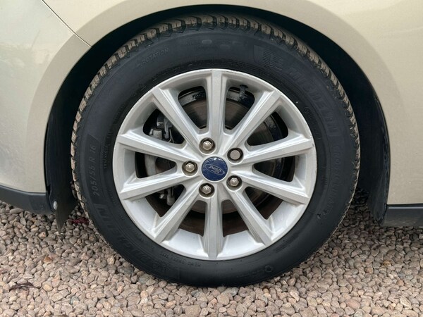 Used Ford Focus 2015 for sale - 75347693: Photo 16