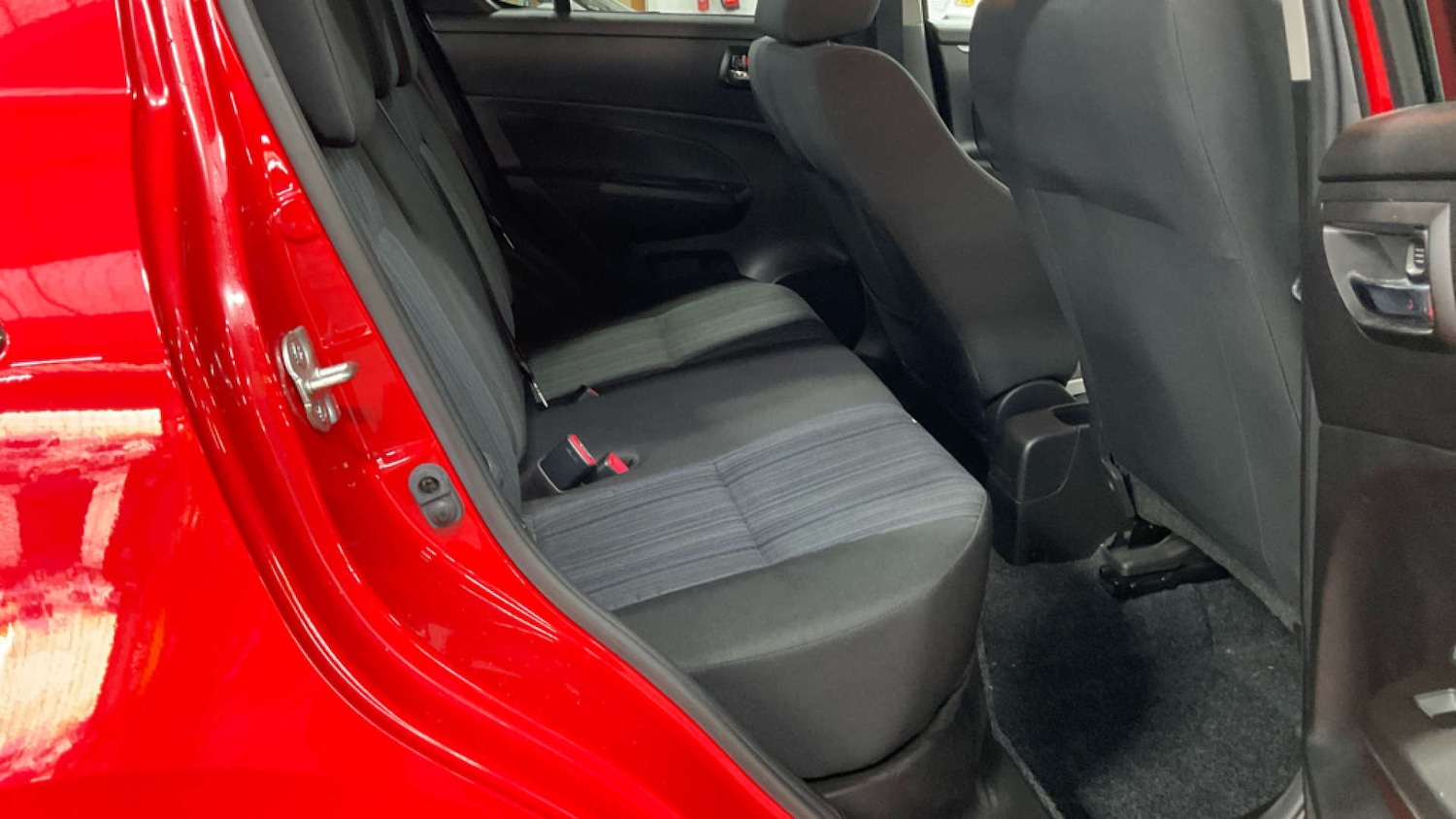 Used Suzuki Swift 2017 for sale - 77022494: Photo 8