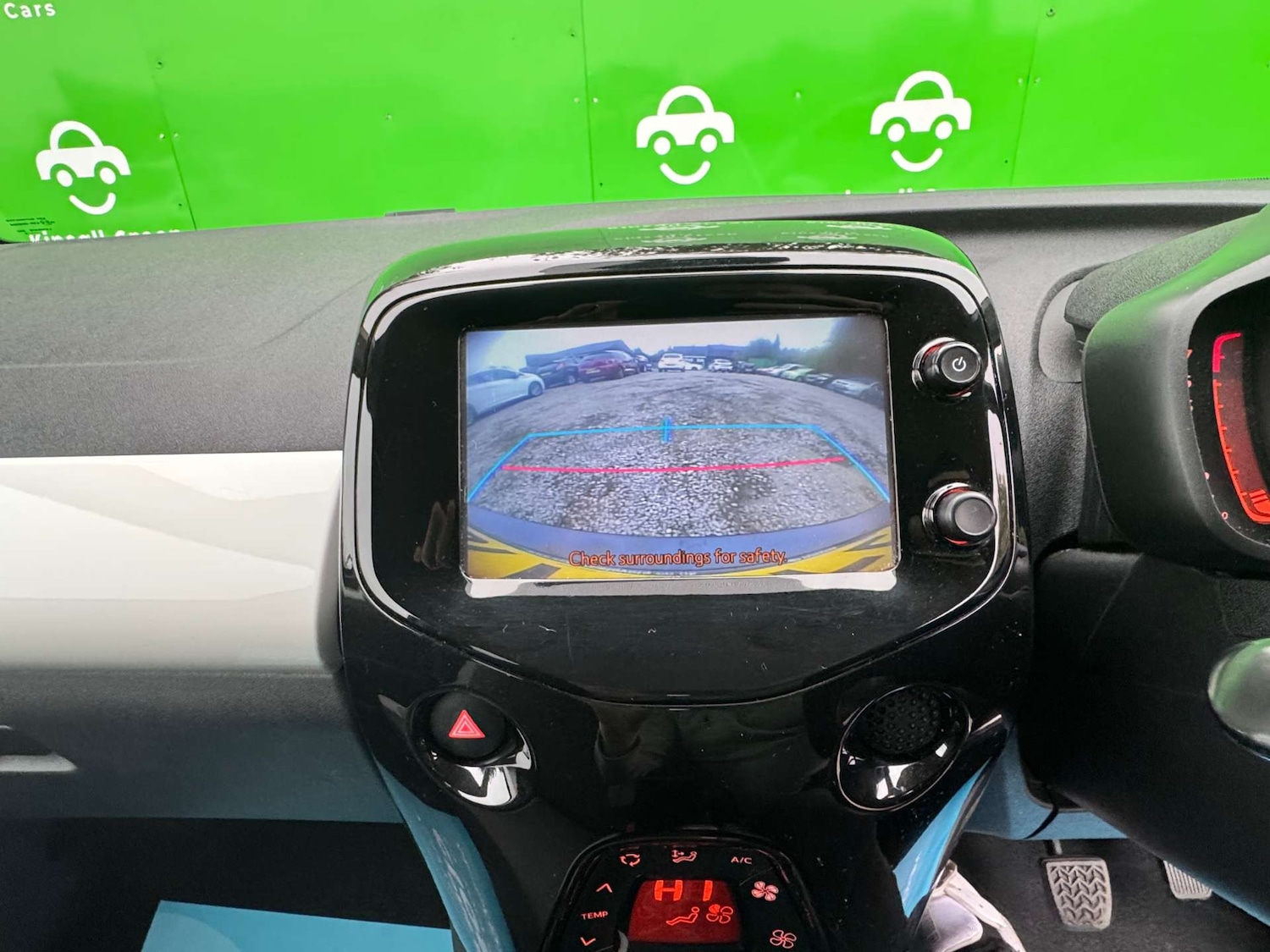 Used Toyota AYGO 2017 for sale - 76274227: Photo 32