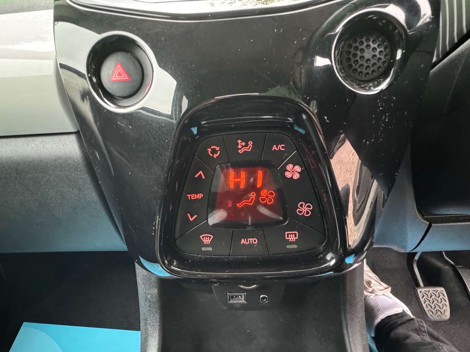 Used Toyota AYGO 2017 for sale - 76274227: Photo 36