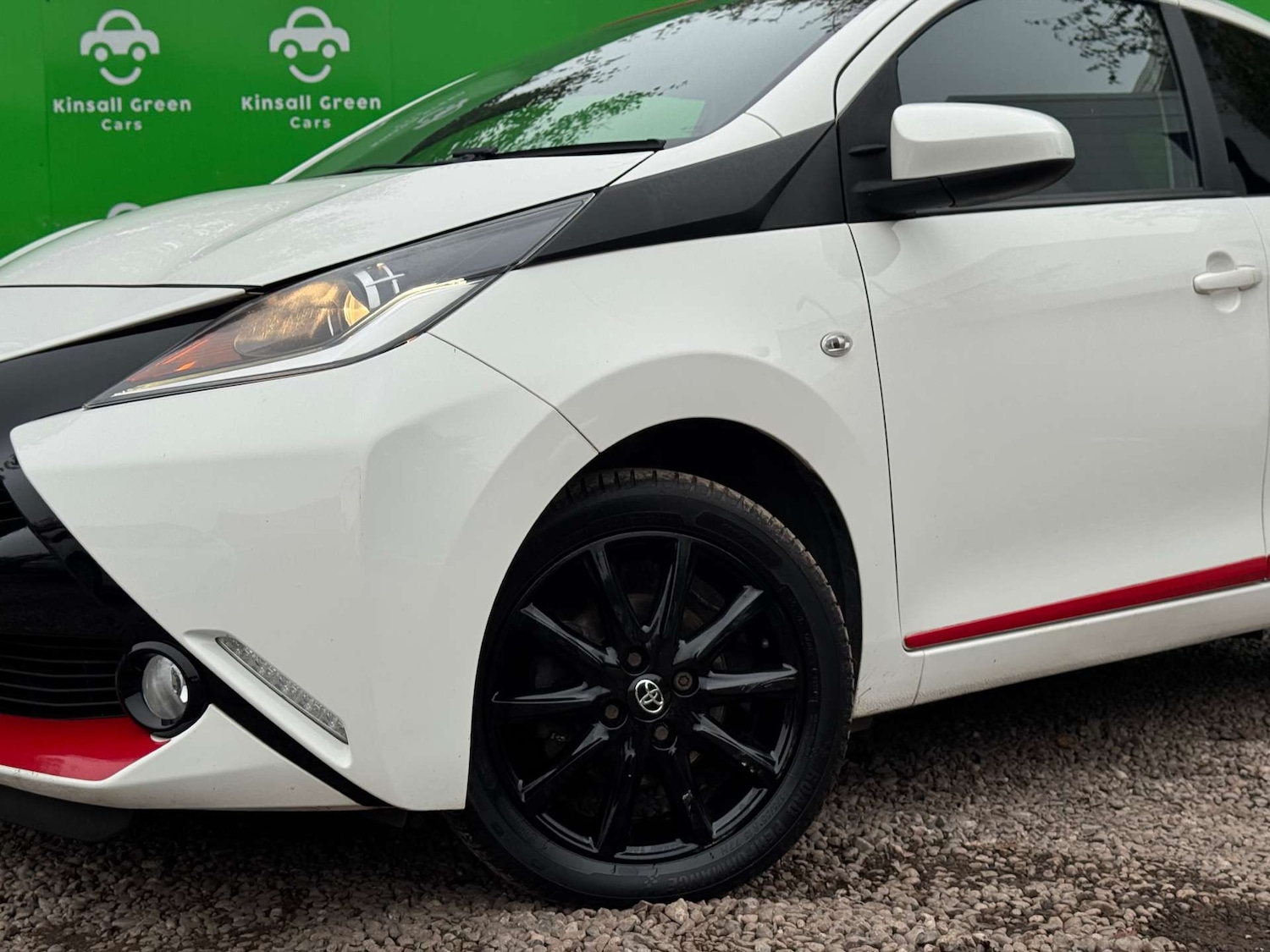 Used Toyota AYGO 2017 for sale - 76274227: Photo 4