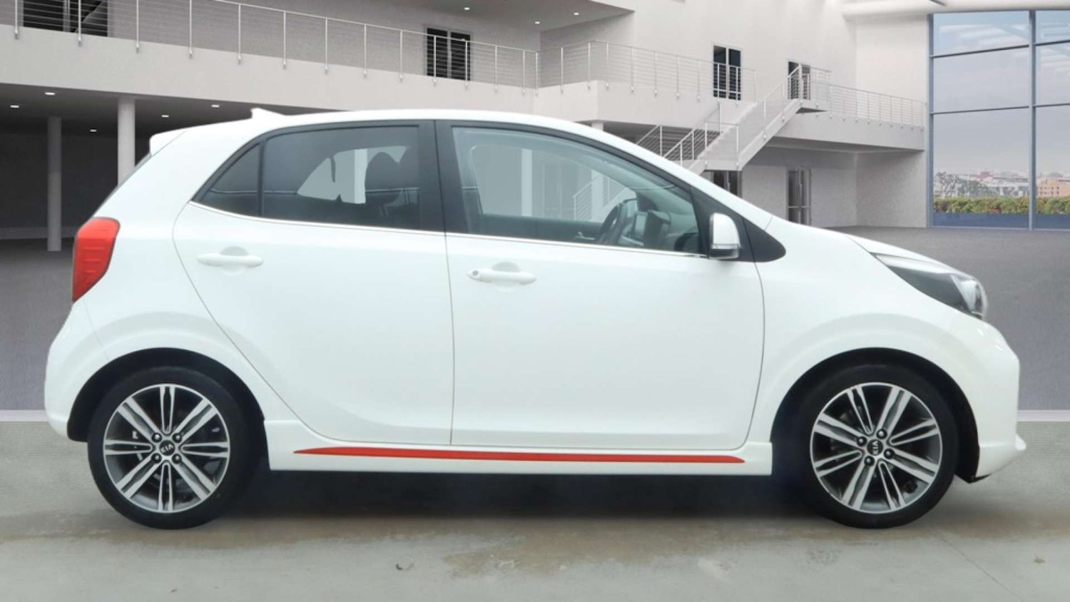Used Kia Picanto 2018 for sale - 76961765: Photo 5