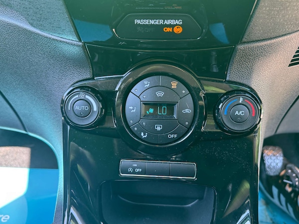 Used Ford Fiesta 2015 for sale - 75326811: Photo 28