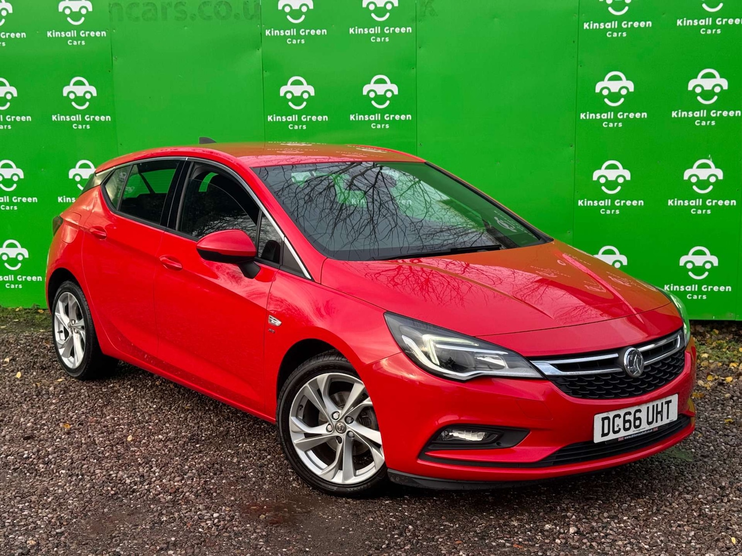 Used Vauxhall Astra 2017 for sale - 76921233: Photo 1