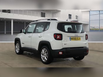 Used Jeep Renegade 2016 for sale - 76724002: Photo