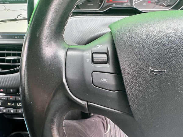 Used Peugeot 208 2018 for sale - 75620033: Photo 42