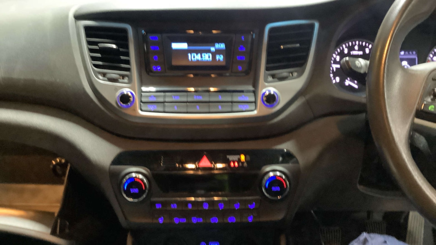 Used Hyundai TUCSON 2017 for sale - 77032796: Photo 9