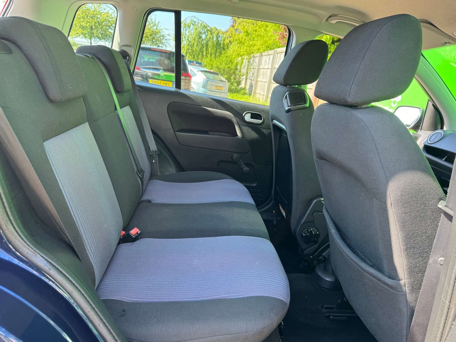 Vehicle 29