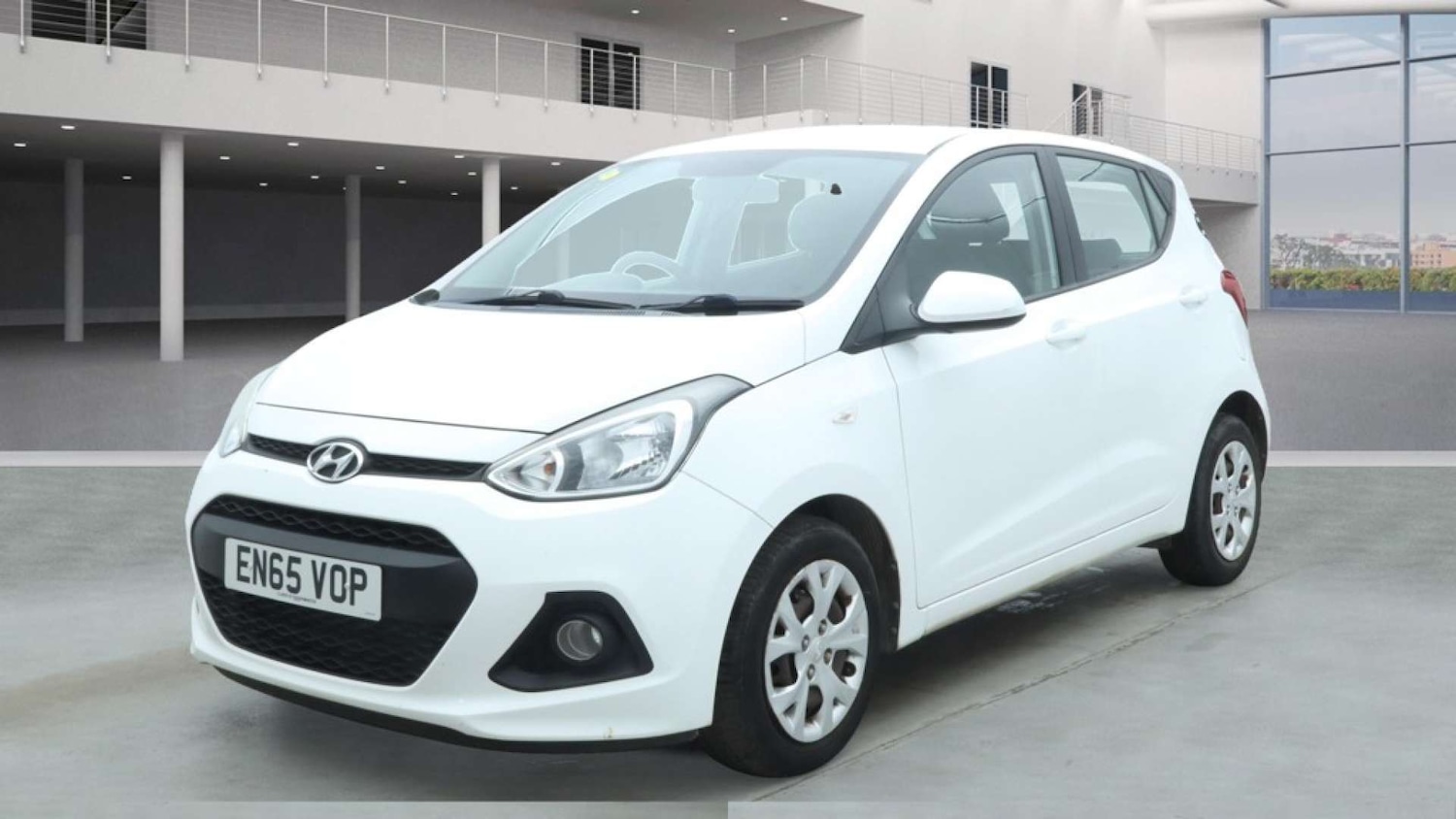 Used Hyundai i10 2015 for sale - 76853614: Photo 2