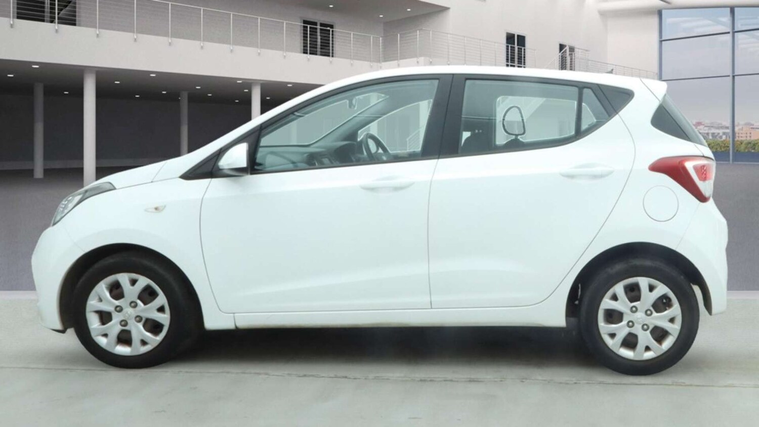 Used Hyundai i10 2015 for sale - 76853614: Photo 6